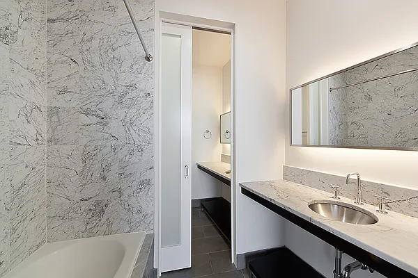 Rented by CORE | media 14