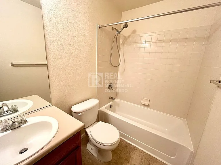 2575 Shannara Grv — Photo 12