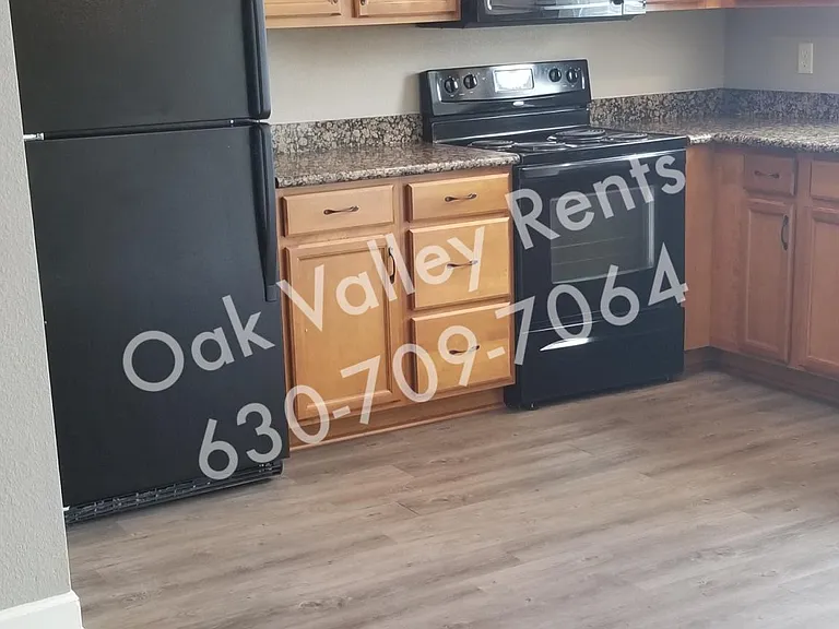13747 Post Oak Ln — Photo 10