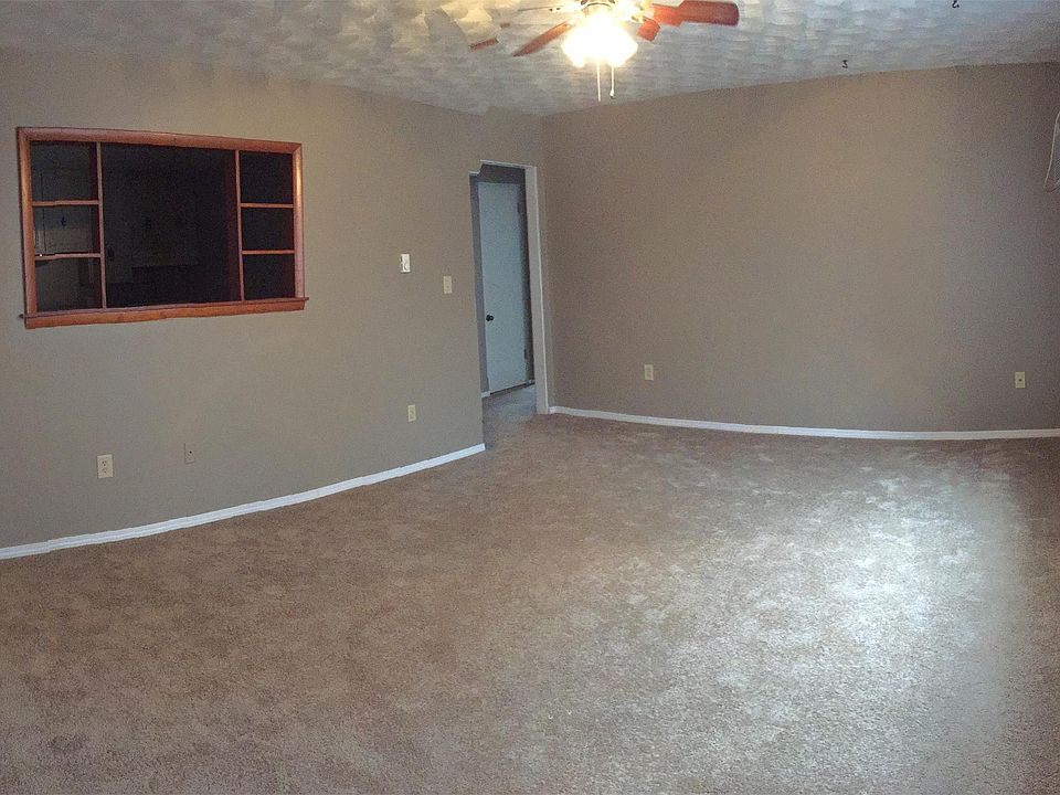 1st image of 104 N Pecan St APT 11
