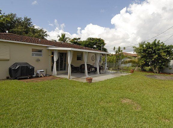 Fenced yard with 27X17 Patio & 17X11 Roofed.
