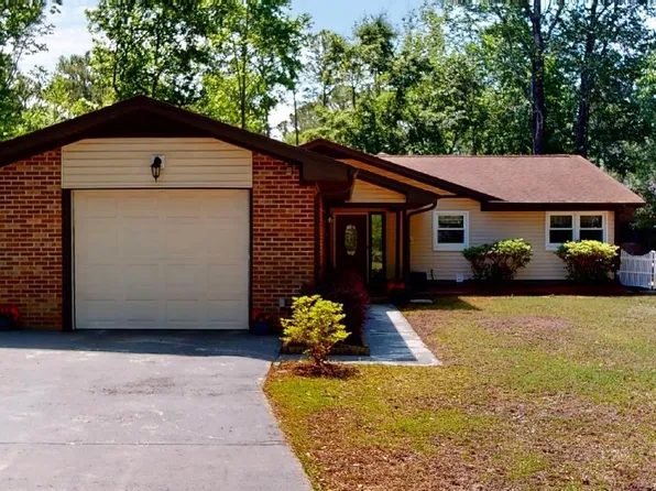 6 Niblick Court, Calabash, NC 28467