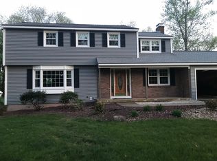 16 Standish Rd, Ellington, CT 06029