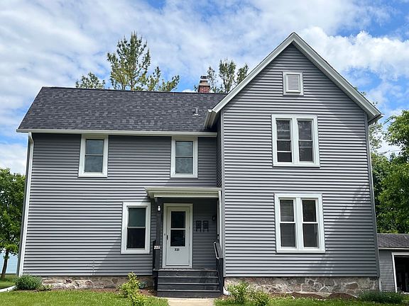 3rd image of 721 Dean St