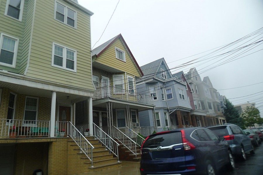 2nd image of 23 W 15th St