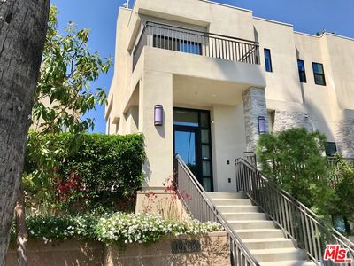 18705 Redwing St, Tarzana, CA, 91356