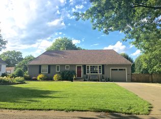 7100 W 72nd St, Overland Park, KS 66204
