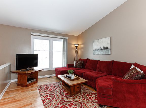 2nd image of 1112 Greensfield Dr