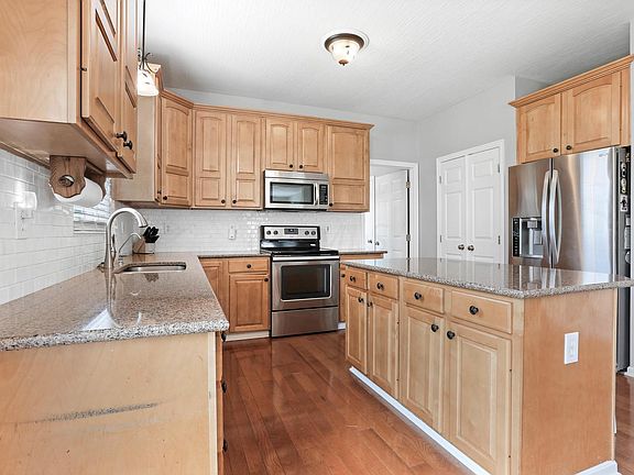 4th image of 9088 Appaloosa Dr