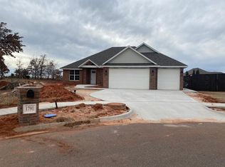 1791 Buckskin Ct, Blanchard, OK 73010