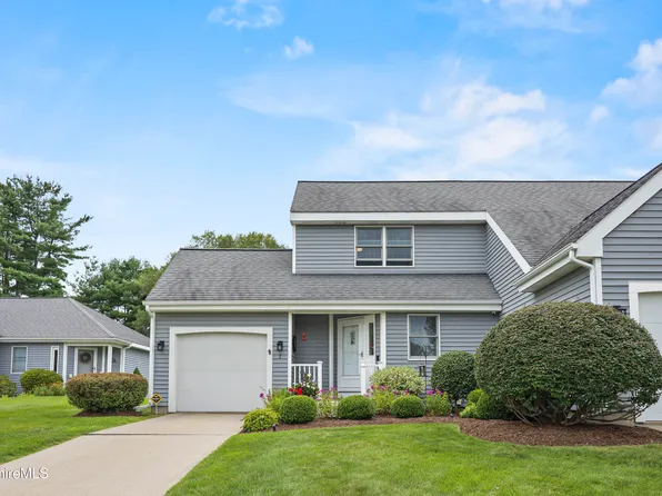 7 Walden Ln, Pittsfield, MA 01201