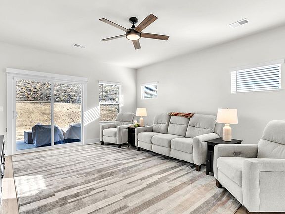 5th image of 530 Crowder Pl