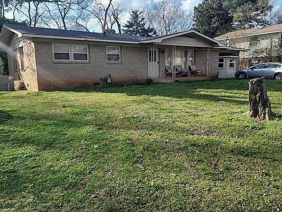 3rd image of 3213 Deerfield Rd NW