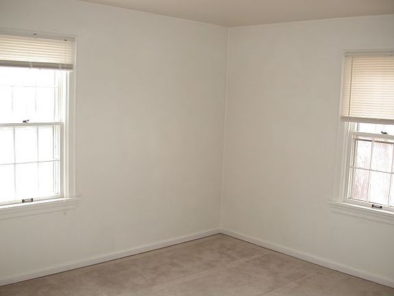 5th image of 2318 Spruce St