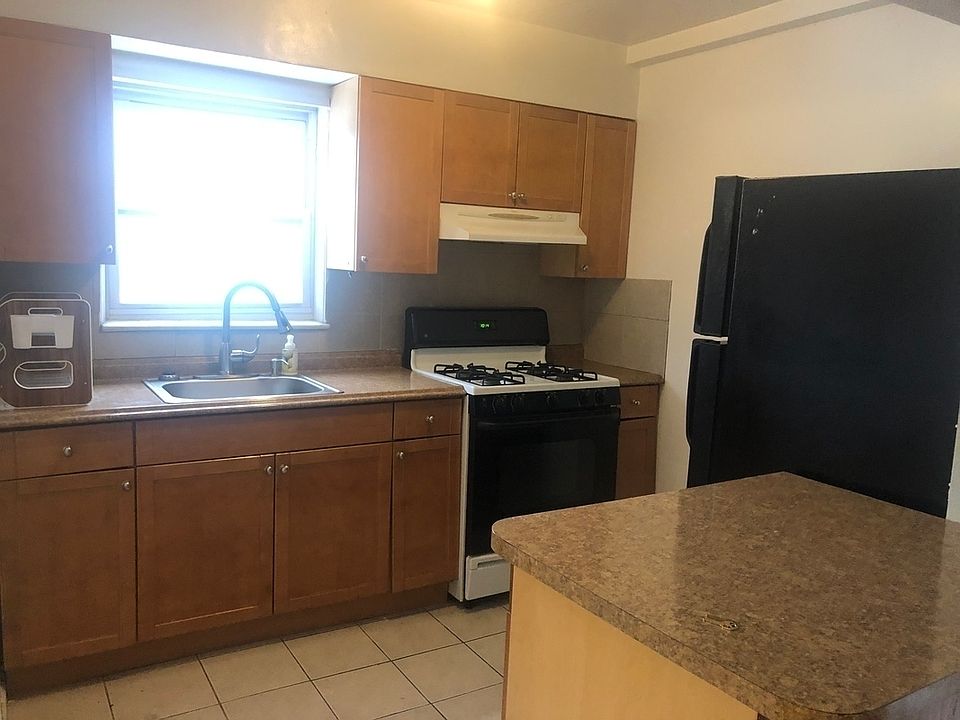 1st image of 24-02 28th St