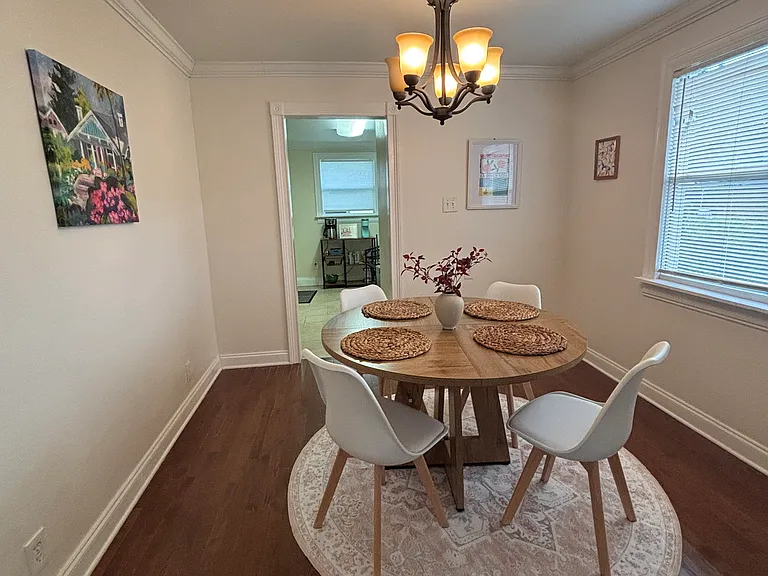 1707 E Henry Ave — Photo 5