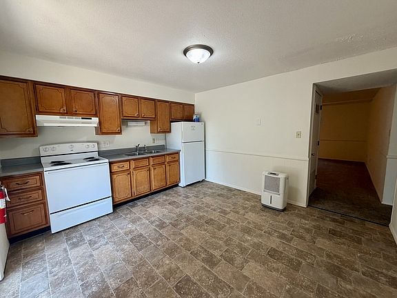 3rd image of 946 Indiana St #1