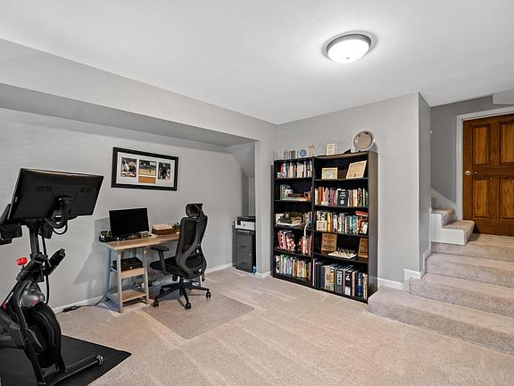 3rd image of 3518 Handman Ave