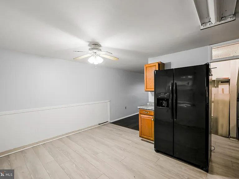 1610 Wentworth Ave — Photo 17