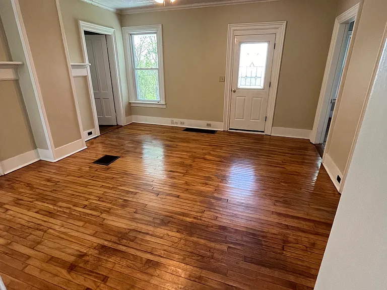 4750 Syracuse Rd — Photo 4
