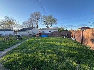 2nd image of 2154 Beatrice St