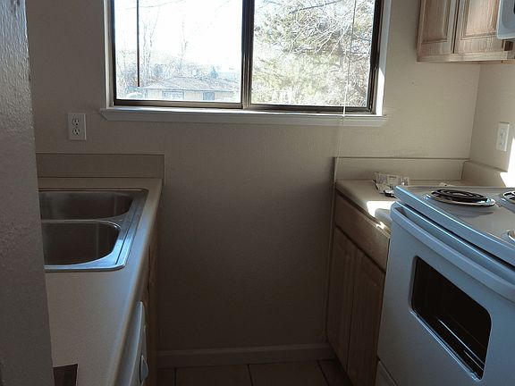 5th image of 3226 Bristle Branch Dr