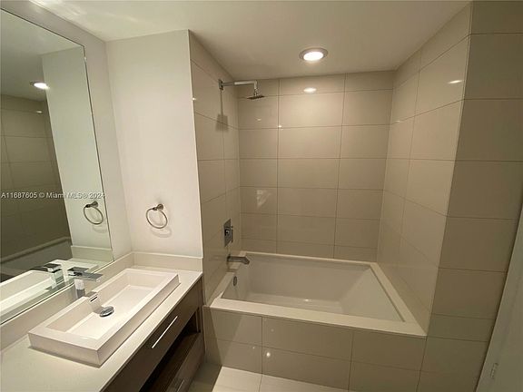 4th image of 1300 S Miami Ave #3802