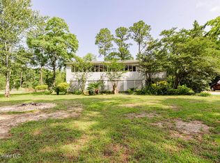 9813 Old Stage Rd, Moss Point, MS 39562