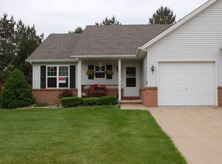 7810 E Ridge Dr, Almont, MI 48003