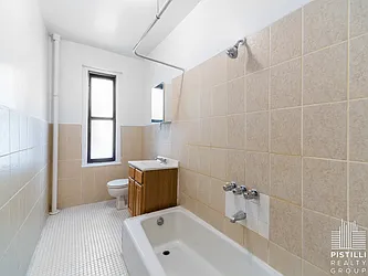 Rented by Pistilli Realty Group