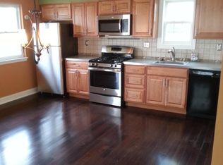 401 Corinthian Ave FLOOR 1, Essington, PA 19029