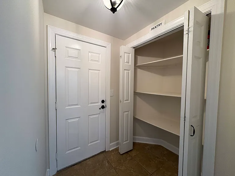 1151 Fieldview Dr — Photo 19