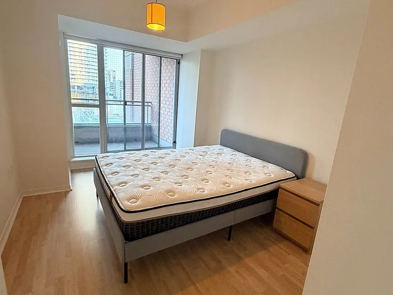 887 Bay St #902 — Photo 10