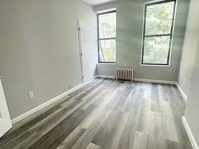 309 E 60th St #2E — Photo 7