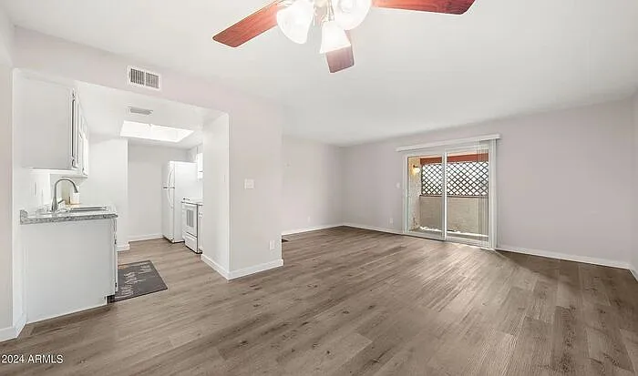 4211 E Palm Ln #202 — Photo 31