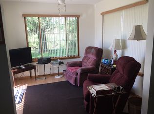 1896 Willow Circle Dr, Crest Hill, IL 60403