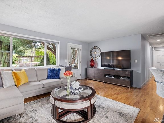 3rd image of 12615 SE 73rd Pl