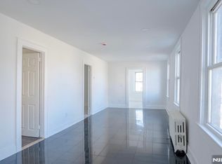 9066 Palisade Plz, Cliffside Park, NJ 07010