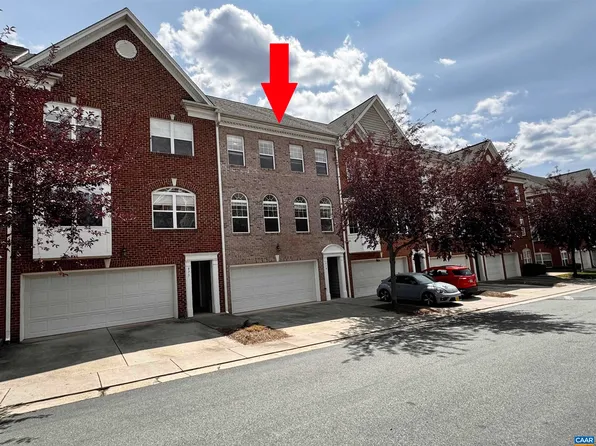 979 Glenwood Station Ln, Charlottesville, VA 22901