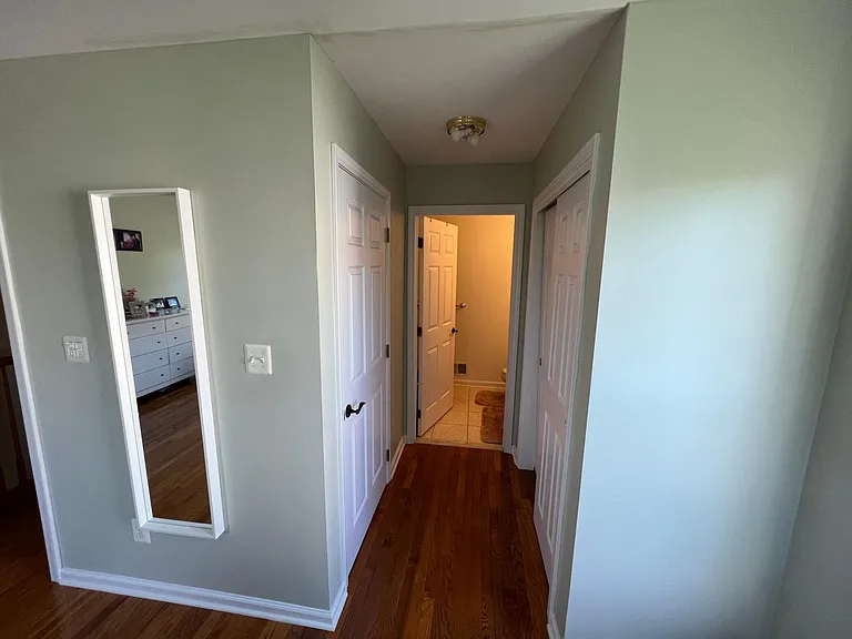 555 Coventry Dr — Photo 35