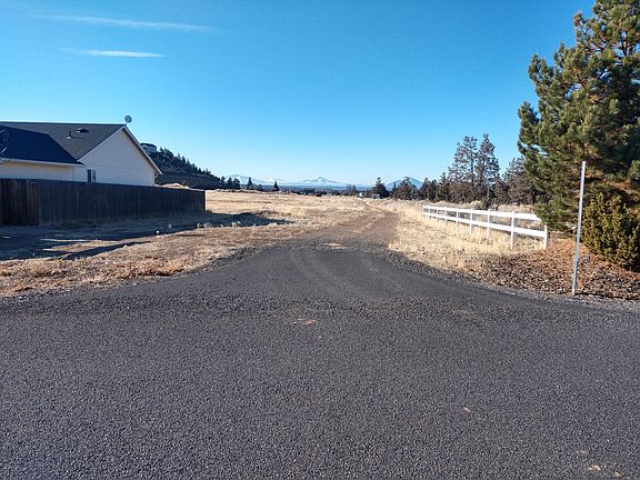 3rd image of 9201 Morning Glory Dr