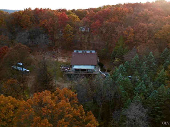 8611 Laurel Ln, Slatington, PA 18080