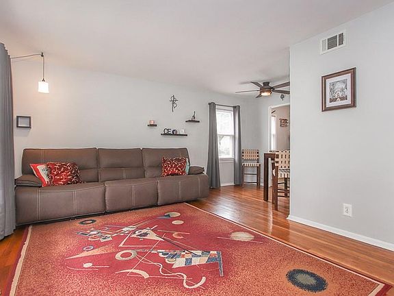 4th image of 31421 Willowick Dr