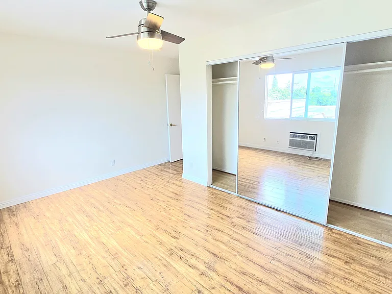 2251 Crenshaw Blvd #6 — Photo 14