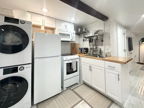 44 Woodbine St, Providence, RI 02906