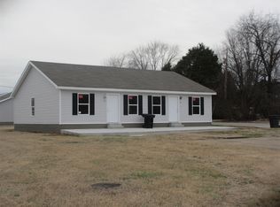 814 Pembroke Rd, Oak Grove, KY 42262