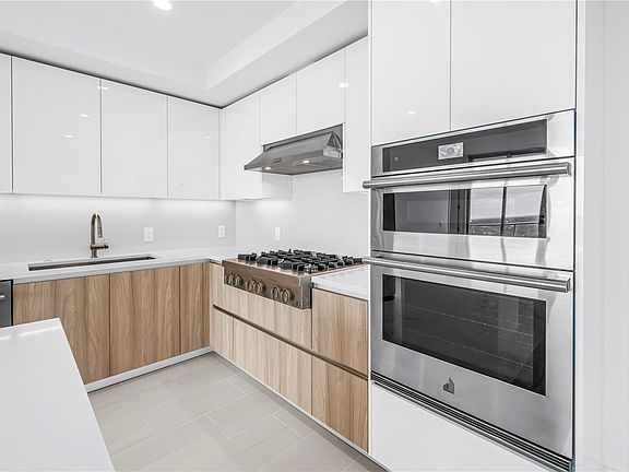 5th image of 400 Central Ave #1608