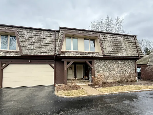 1545 Winnetka Rd #1545, Glenview, IL 60025