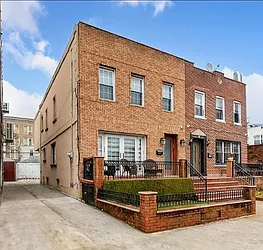 1669 East 32nd Street