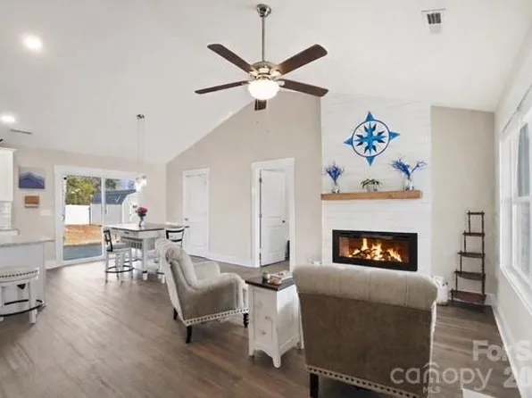 2305 Holly Ln, Shelby, NC 28150